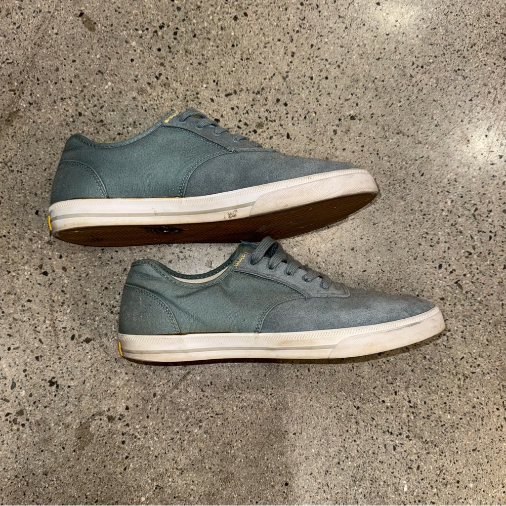 Gravis Men's Sneakers in Blue